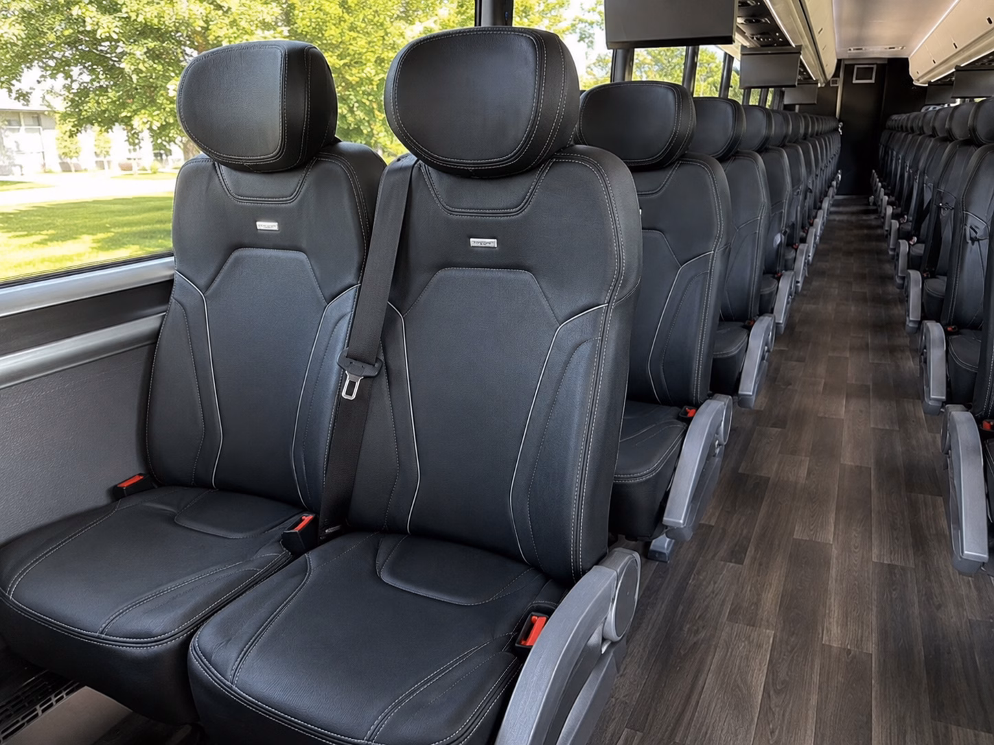 charter buses for wedding guests flying into fort lauderdale hollywood international airport
