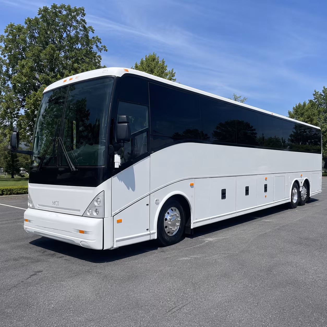 hotel and resort airport shuttle buses serving plantation florida